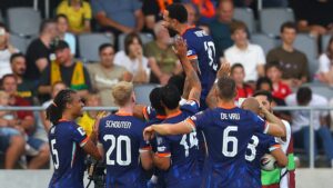 ¡Doble victoria! Memphis Depay se convierte en el máximo goleador de Países Bajos