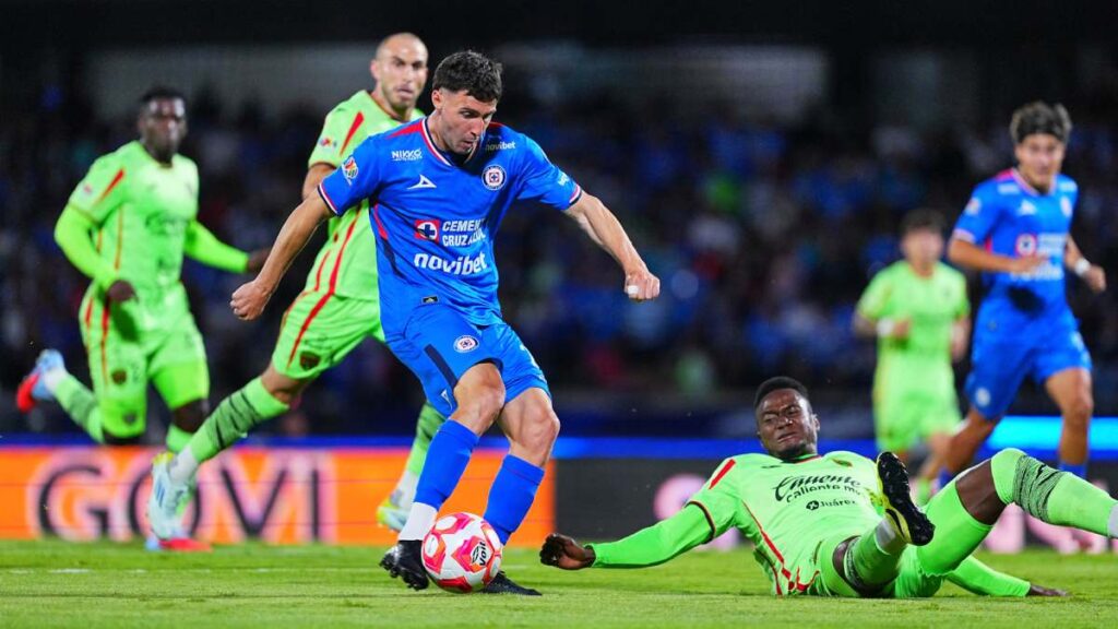 Doblete de Paradela da el triunfo a Cruz Azul vs Juárez