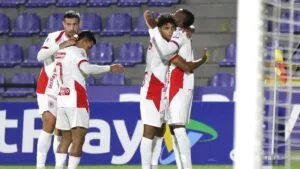 América endereza el camino: las claves del triunfo en pasto