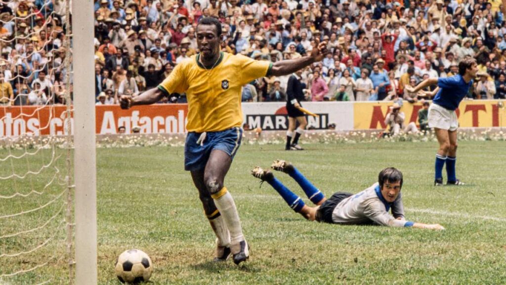 Te contamos todas las figuras del fútbol y algunas más del deporte que han jugado en el Estadio Azteca. ¿Se integrará CR7?