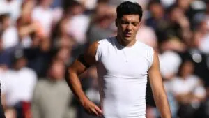 ¿Raúl Jiménez en riesgo? Esto es lo que sabemos de su lesión tras salir del Aston Villa vs Fulham