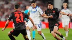 Rodrigo Huescas debuta con asistencia en Champions, pero Leverkusen empata sobre el final ante Copenhague