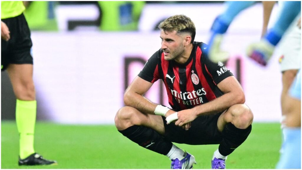 Santiago Gimenez se queda en el AC Milan | Reuters