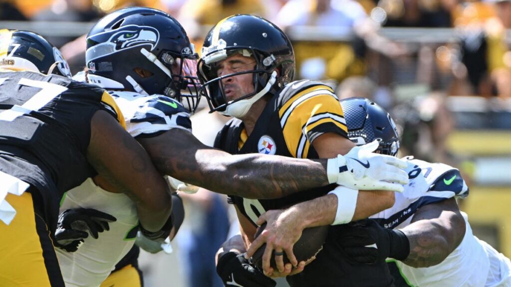 Pittsburgh vuelve a permitir más de 30 puntos y pierde ante los Seahawks en casa