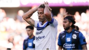 Sergio Canales, operado en Monterrey y causa baja por tiempo indefinido