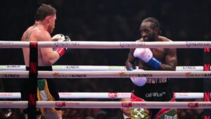 El equipo de Terence Crawford descarta revancha con Canelo Álvarez
