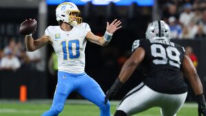 Justin Herbert guía a los Chargers al triunfo sobre Raiders en la Semana 2 de la NFL