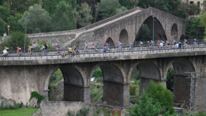 Clasificación general de la Vuelta a España 2025, etapa 17: ¿Quién se llevó el triunfo y cómo les fue a los latinoamericanos hoy?