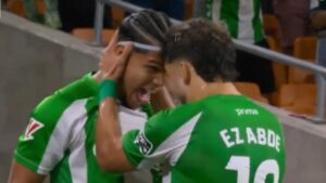 Cucho Hernández se exhibe con golazo en su partido °100 de LaLiga