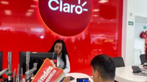 Claro y 30 centros de atención, con el servicio del lenguaje de señas colombiana