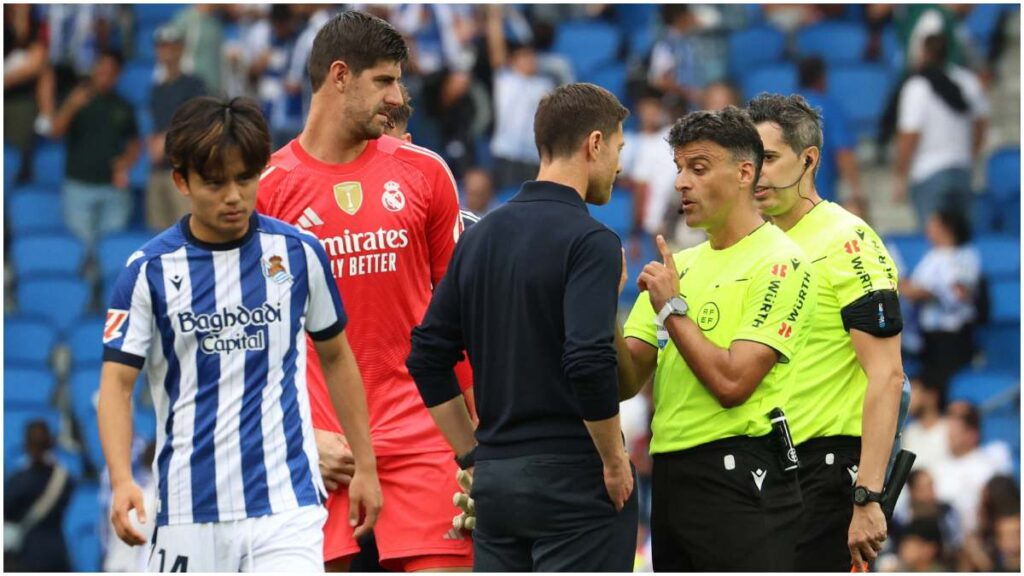 Xabi Alonso se queja con el arbitraje | Reuters