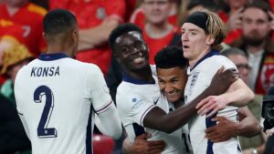 Inglaterra hace respetar su jerarquía y despacha a Gales en un duelo de exhibición