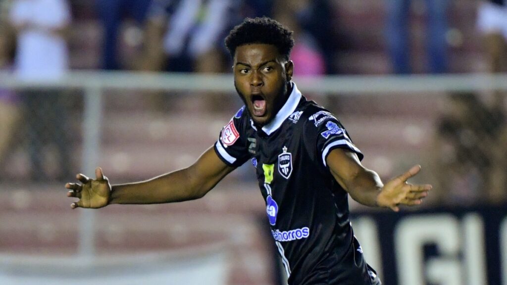 Freddy Góndola, nuevo jugador del Xelajú MC | LUIS ACOSTA / AFP