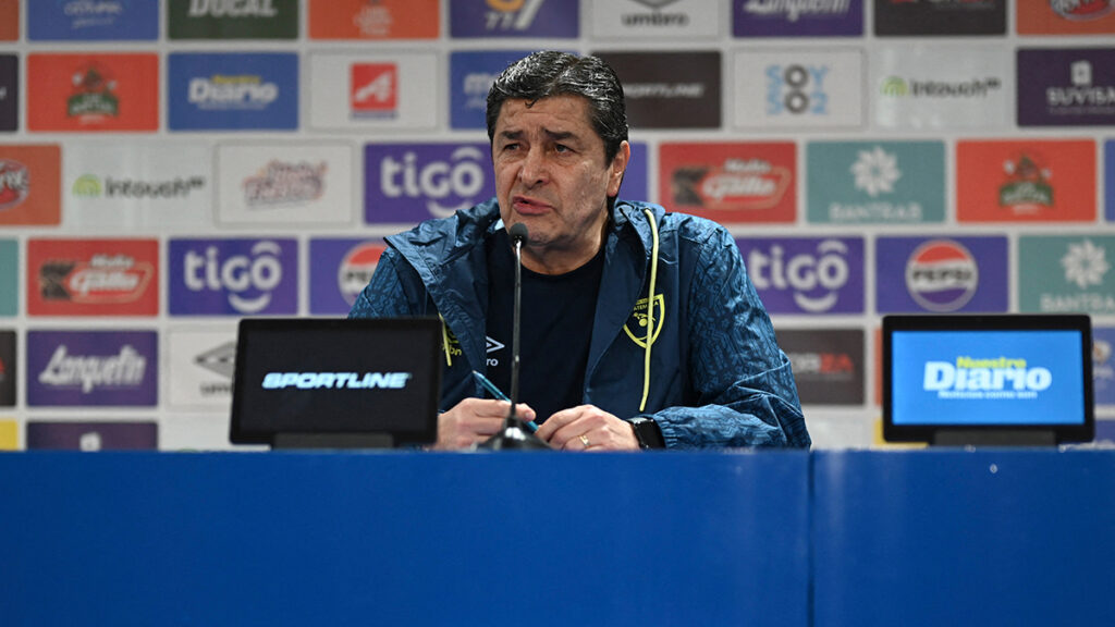 Luis Fernando Tena, entrenador de Guatemala | Johan ORDONEZ / AFP