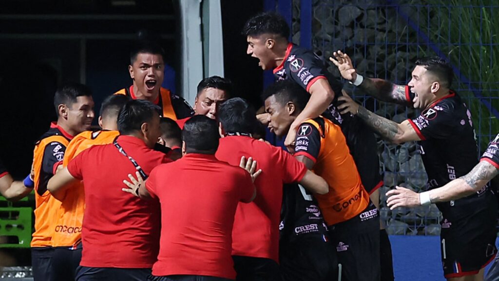 Xelajú MC se llevó la clasificación en Panamá | MARTIN BERNETTI / AFP