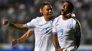 Honduras aplasta a Haití y se ilusiona con la clasificación
