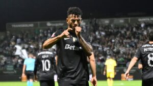 Luis Javier Suárez deslumbra con su séptimo gol en el Sporting de Lisboa