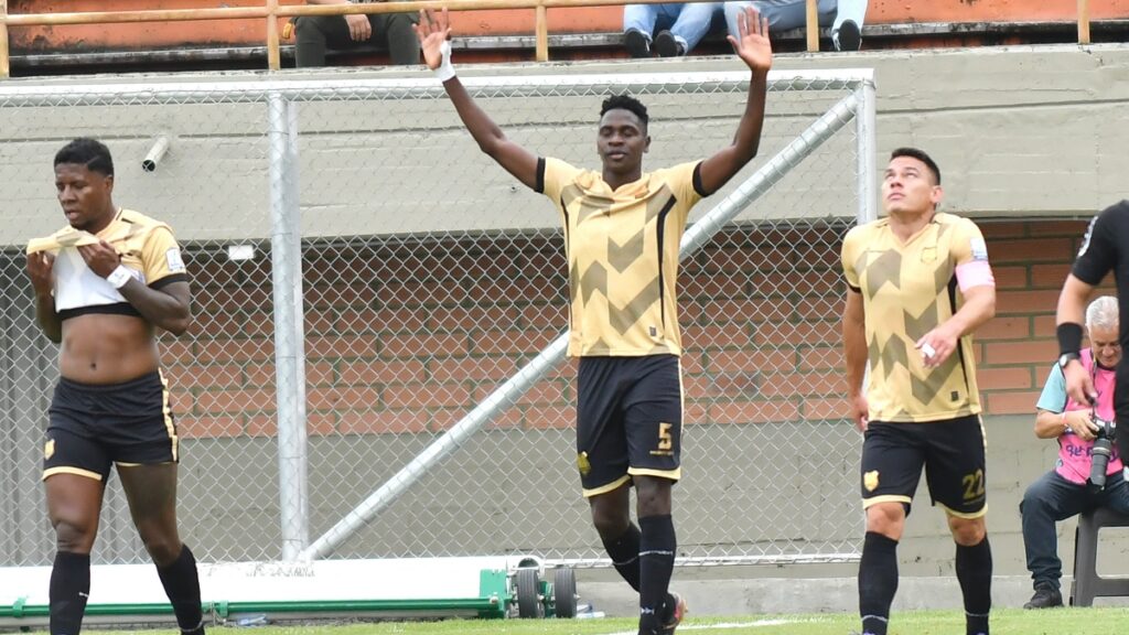 Aguilas Doradas Vs Medellin