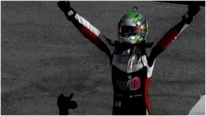 Álex de Alba conquista San Luis Potosí con un final de foto en la NASCAR México Series