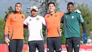 Alexei Rojas le responde a César Torres y aclara su vínculo con Arsenal