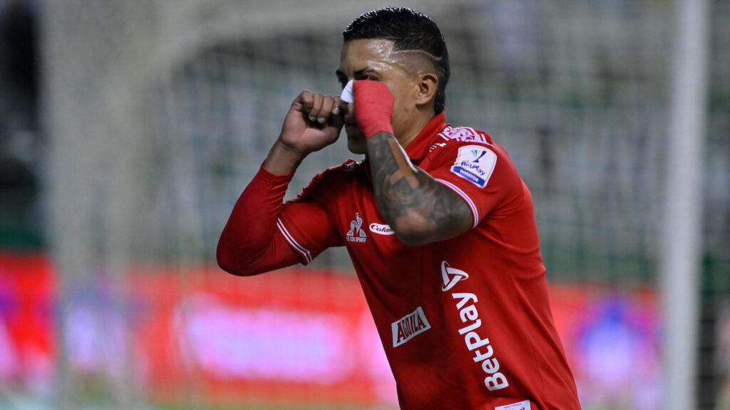 Cristian Barrios celebra un gol. - Vizzor Image.