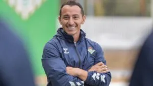Andrés Guardado ya entrena con las juveniles del Real Betis