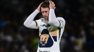Más pena que gloria: así fue el breve paso de Aaron Ramsey por Pumas