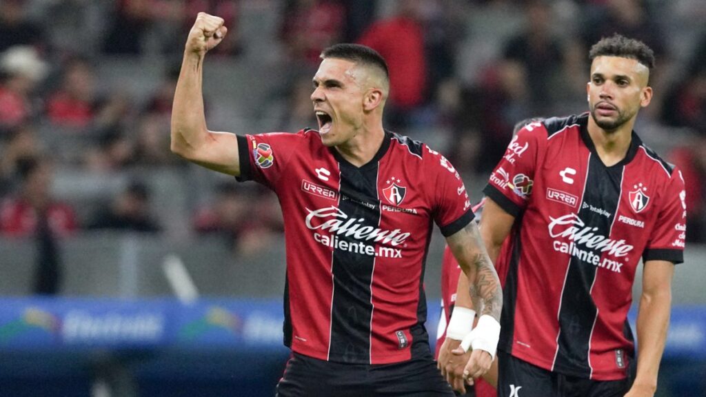 Atlas celebra un vital triunfo ante León. Imago7