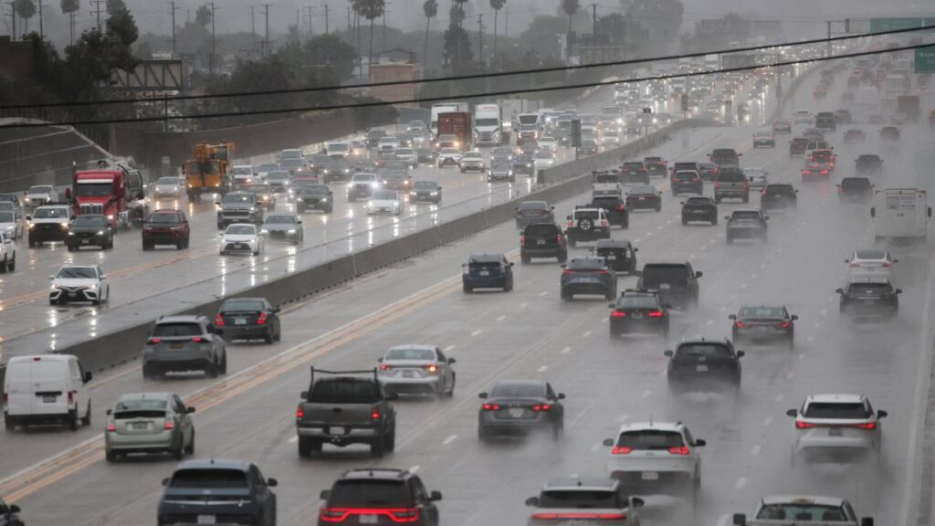 Hoy No Circula jueves 17 de octubre: ¿Qué autos no salen este día?