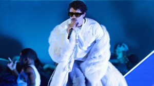 Bad Bunny y Karol G arrasan en los Premios Billboard 2025: lista completa de ganadores