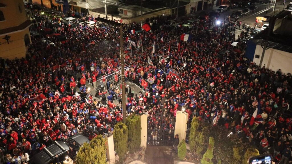 Los jugadores se unieron a la afición | Facebook Xelajú MC