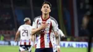 Delantero para rato: Junior confirma la continuidad de Guillermo Paiva