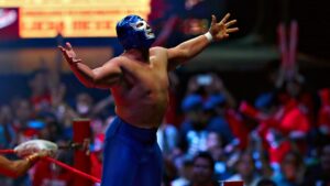 Blue Demon Jr. sufre accidente automovilístico y se encuentra en terapia intensiva