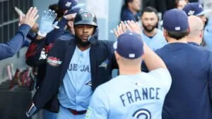 Guerrero Jr y Schneider inician el Juego 5 con dos jonrones históricos ante Dodgers