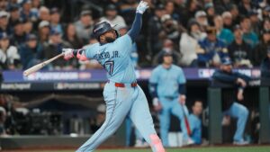 Blue Jays muestra su poderío y empata la Serie de Campeonato ante Mariners