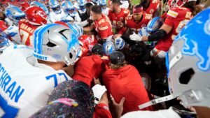 La NFL suspende a Brian Branch tras agredir a JuJu Smith-Schuster y provocar pelea postpartido