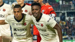 Joel Campbell brilla en Alajuelense y manda un mensaje a Miguel Herrera