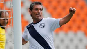 Para Carlos Poblete, Manuel Lapuente es un ícono del fútbol mexicano