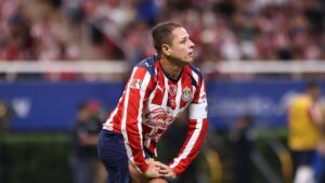 Chicharito regresa con Chivas para el partido ante Pumas
