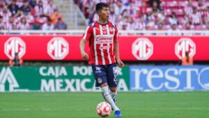 Daniel Aguirre suplirá a Campillo en Chivas; otra baja hasta final del torneo