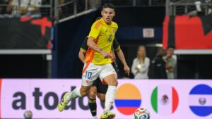 James alcanza al ‘Pibe’ Valderrama: dos genios unidos al servicio de la Selección Colombia