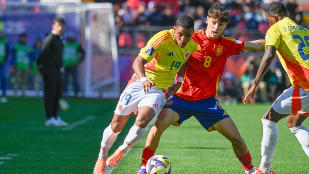 Una postal de un duelo disputado en Talca. FCF