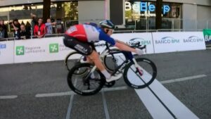 Dorian Godon conquista la Coppa Bernocchi con un cierre de photo finish