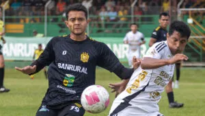 Comunicaciones no pasa del empate ante Guastatoya y profundiza su crisis