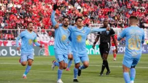 Daniel Cataño, envuelto en pelea del Blooming vs Bolívar con 7 expulsados
