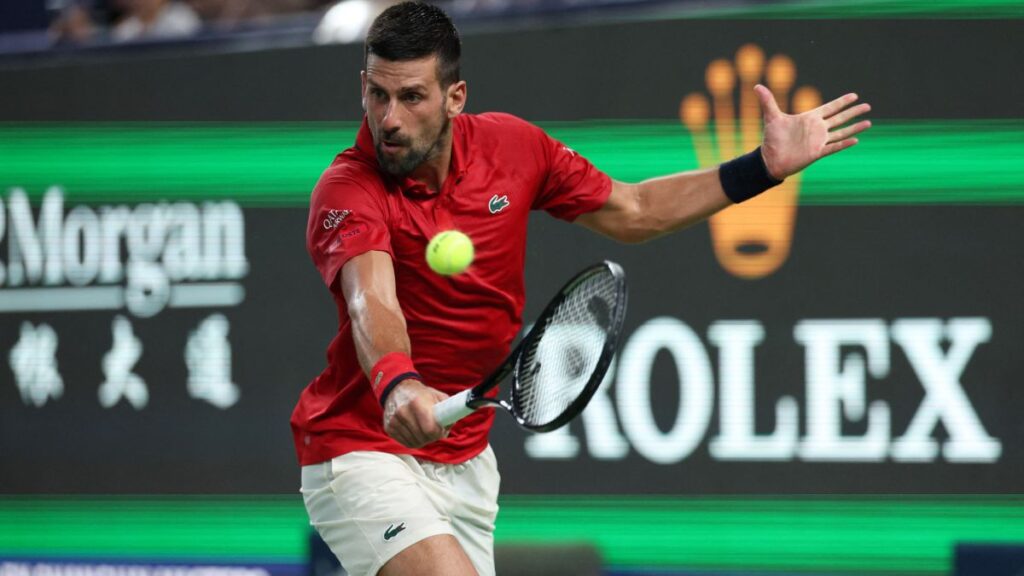Djokovic derrota a Cilic en Shanghái