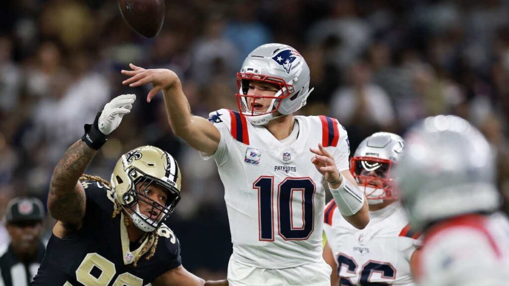 Drake Maye en el Patriots vs Saints, NFL 2025
