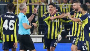 Fenerbahce de Edson Álvarez triunfa gracias a los dobletes de En Nesyri y Talisca