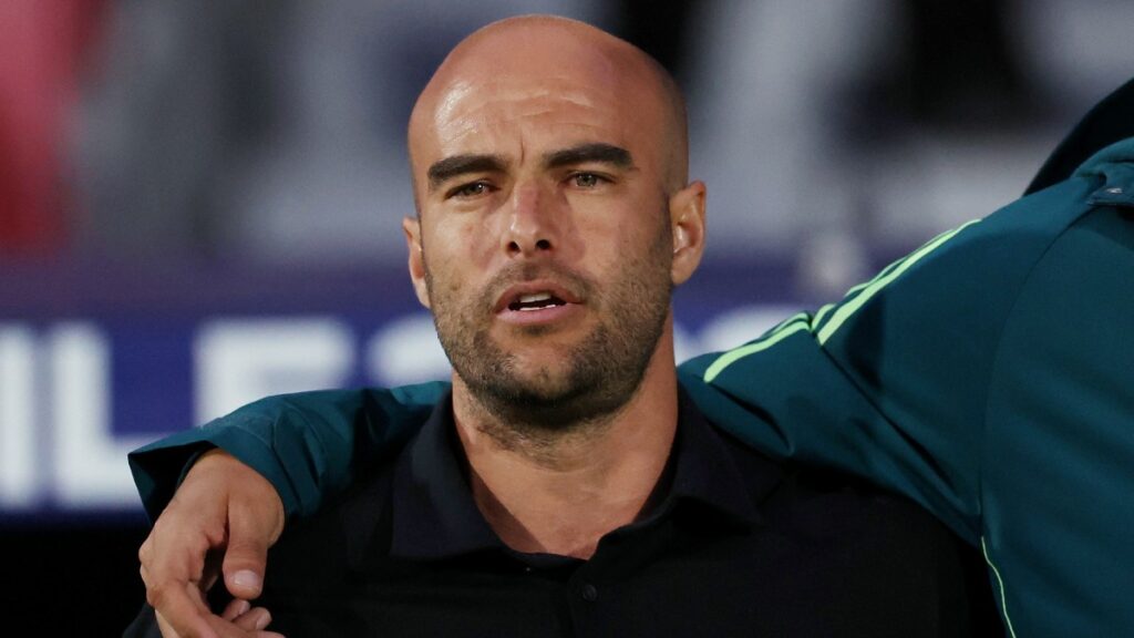 Eduardo Arce en el partido ante Argentina