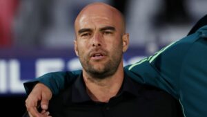 Eduardo Arce explota contra el arbitraje tras derrota de México sub 20 ante Argentina